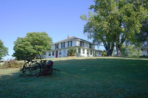 805 Longfield Rd, Fincastle, VA, 24090-4611 | Card Image