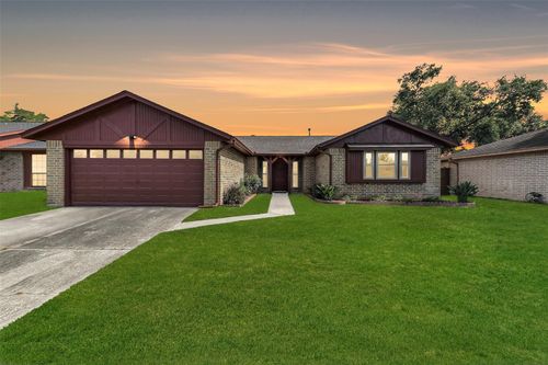 9507 Garden Bridge St, Houston, TX, 77075-5012 | Card Image