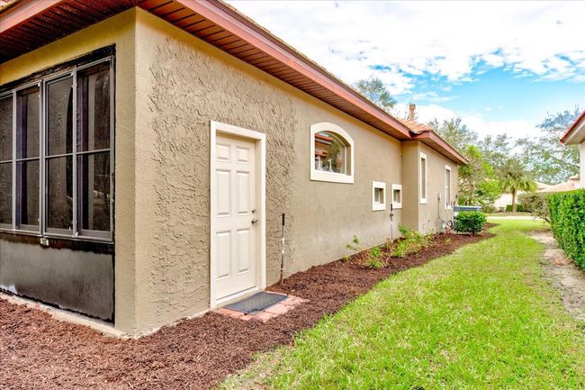 25921 San Rafael Ct, House other with 2 bedrooms, 2 bathrooms and null parking in HOWEY IN THE HILLS FL | Image 58