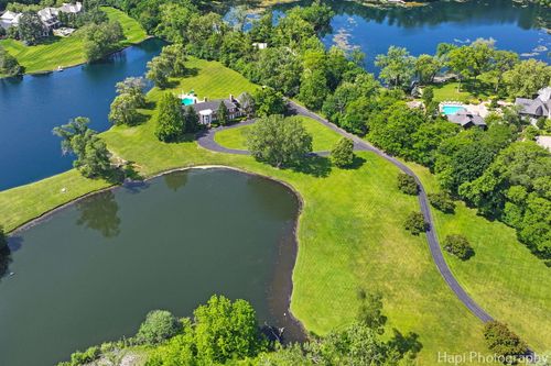 7 3 Lakes Rd, Barrington, IL, 60010-4032 | Card Image