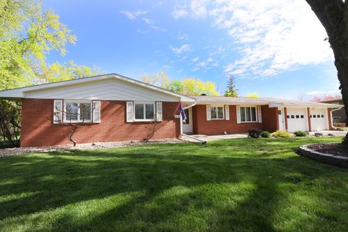 419 4th St Sw, Spencer, IA, 51301-6215 | Card Image