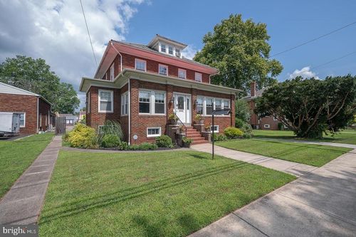 705 Walnut St, ROYERSFORD, PA, 19468-2413 | Card Image