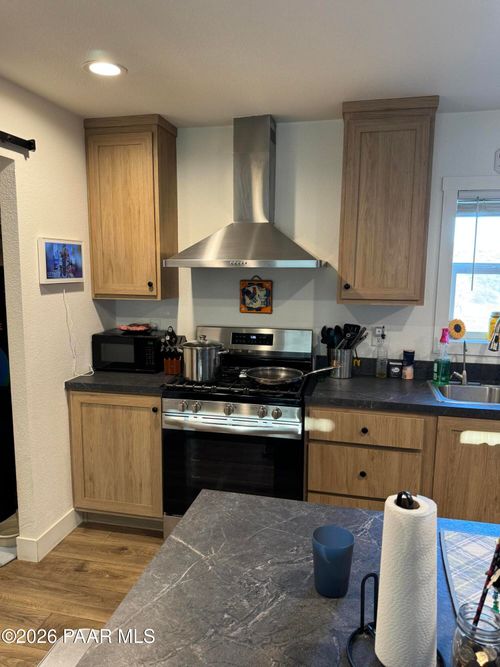 6337 S Wolf Pack Trl, Mayer, AZ, 86333-0029 | Card Image