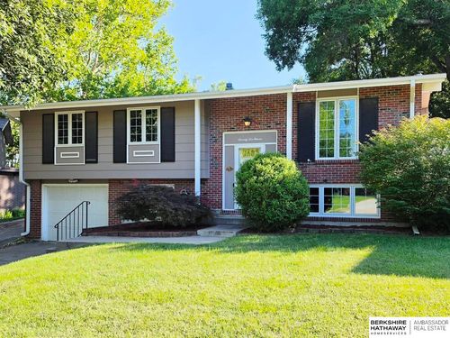 7511 Englewood Dr, Lincoln, NE, 68510-4228 | Card Image