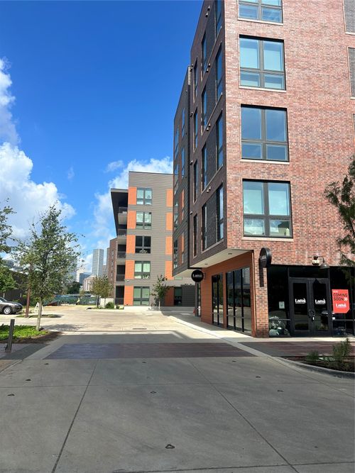 2406 Delano St, Houston, TX, 77004-1704 | Card Image