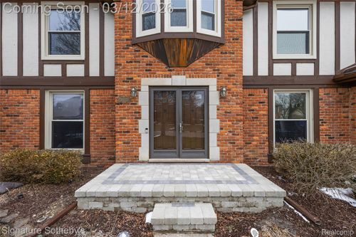 24822 Portsmouth Ave, Novi, MI, 48374-3136 | Card Image