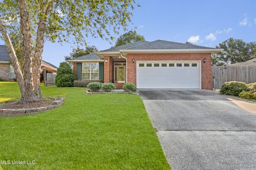 15003 Greenwell Cir, Biloxi, MS, 39532-8540 | Card Image