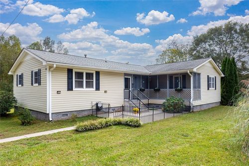 314 E Mcguffin Dr, Westminster, SC, 29693-5320 | Card Image