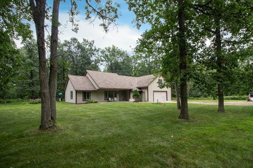 20494 Blue Lake Rd, Emily, MN, 56447-3107 | Card Image
