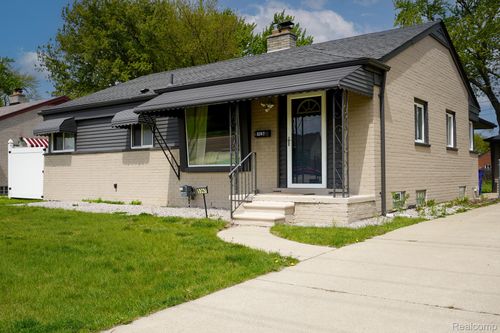 5367 E 13 Mile Rd, Warren, MI, 48092-1509 | Card Image