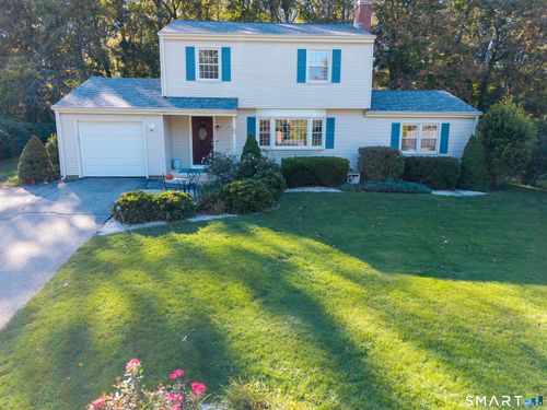 23 Oakwood Dr, Gales Ferry, CT, 06335-1630 | Card Image