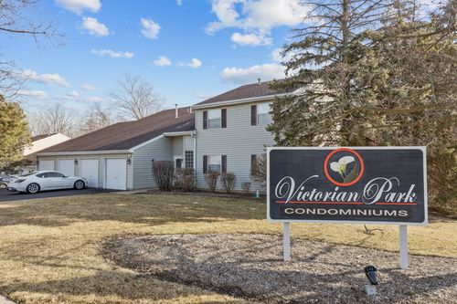b-3 N Victoria Ln, Streamwood, IL, 60107-6831 | Card Image