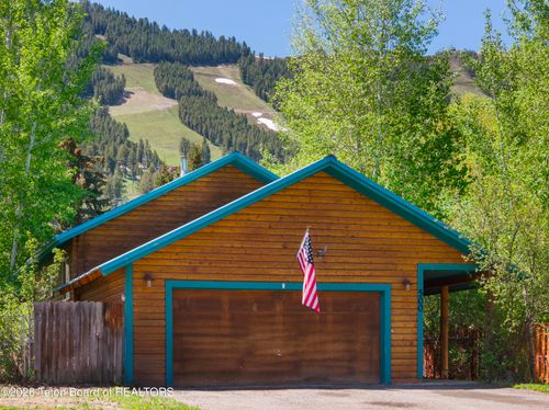 500 E Hansen Ave, Jackson, WY, 83001-8787 | Card Image