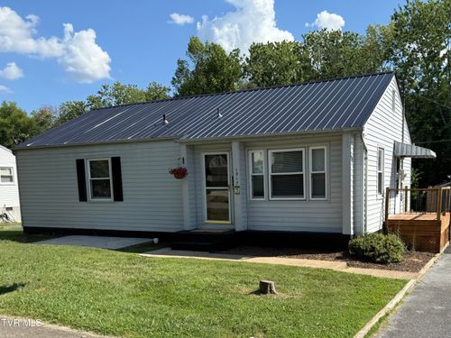 1317 Garden Dr, Kingsport, TN, 37664-2458 | Card Image