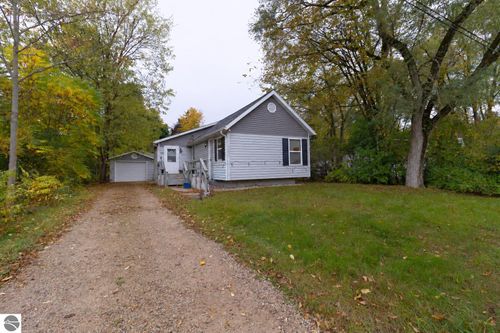1405 Belnap St, Mt Pleasant, MI, 48858-3001 | Card Image