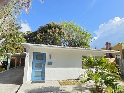 829 Macy Street, West Palm Beach, FL, 33405 | Card Image