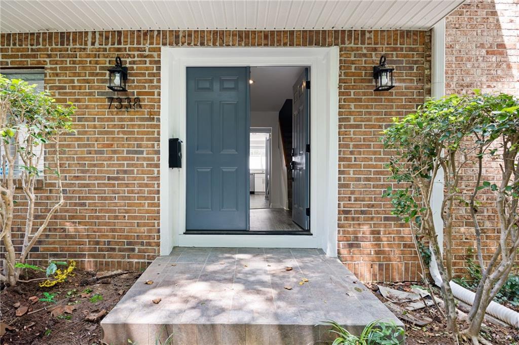 Cardigan Cir, Sandy Springs, GA 30328