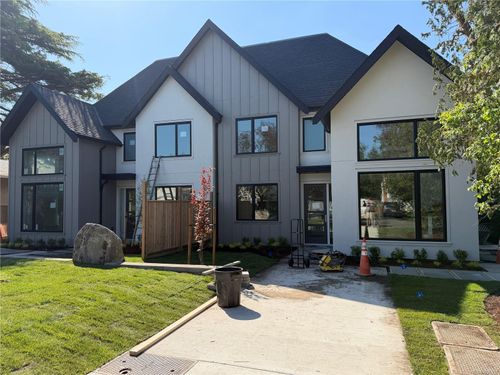 2-2456 Tod Rd, Oak Bay, BC, V8R2N1 | Card Image