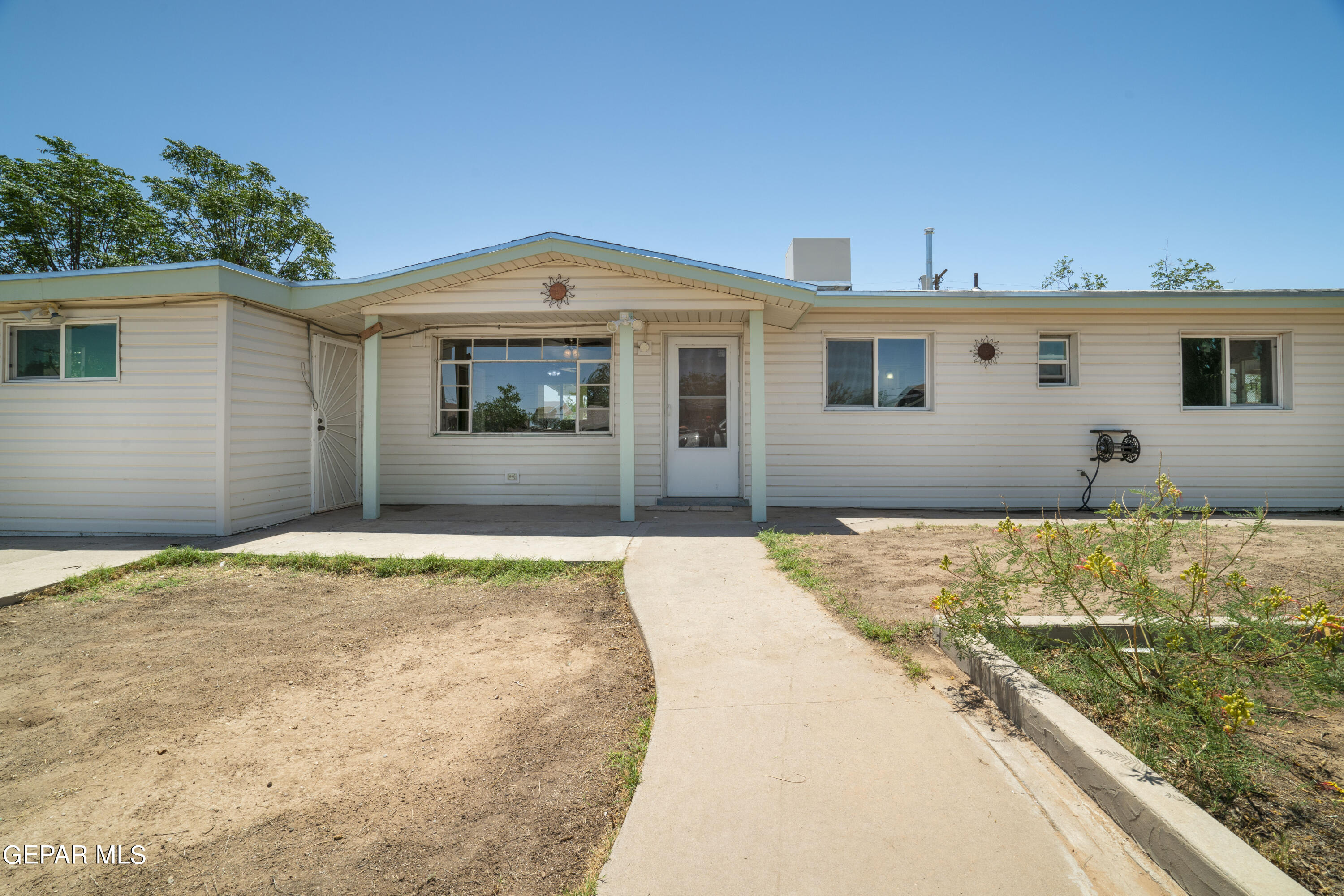 Knox Dr, El Paso, TX 79904