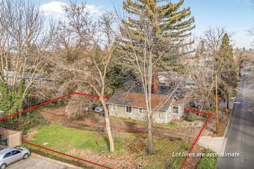 108 Cottage St, Medford, OR, 97504-7334 | Card Image