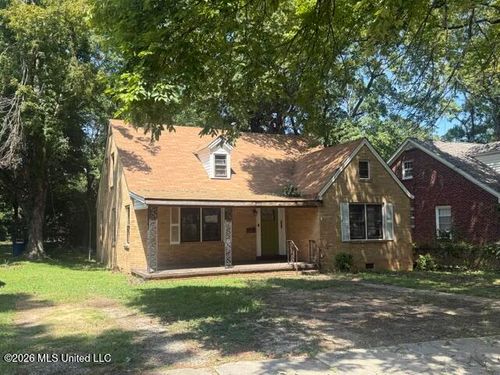 370 E College Ave, Holly Springs, MS, 38635-3120 | Card Image
