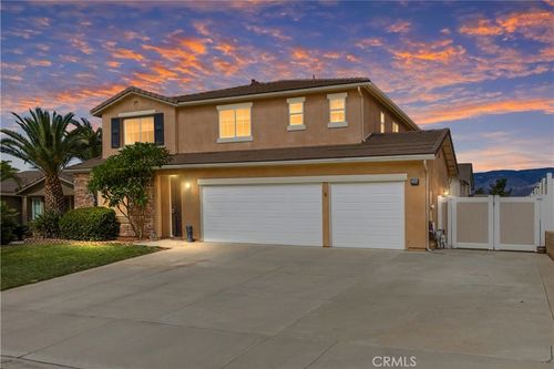 31064 Quarry St, Mentone, CA, 92359-1516 | Card Image
