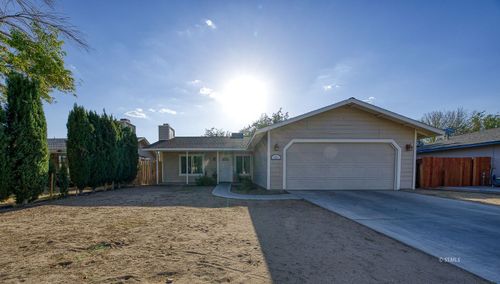 621 Glen Ct, Ridgecrest, CA, 93555-4966 | Card Image