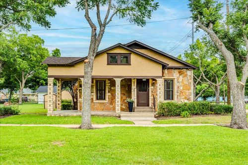 305 W Ash Street, Granger, TX, 76530 | Card Image