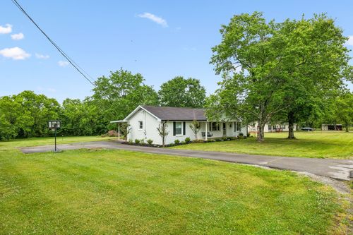 174 Young Rd, Lebanon, TN, 37090-5147 | Card Image