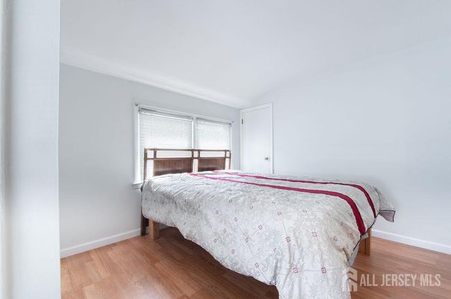 7 Walnut St, House other with 5 bedrooms, 2 bathrooms and null parking in Edison NJ | Image 24
