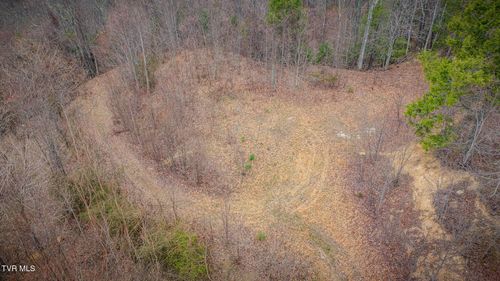 614 Tulip Poplar Trl, Butler, TN, 37640-5928 | Card Image