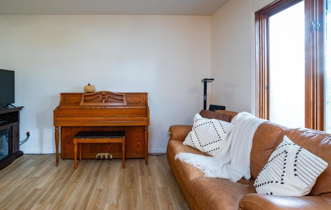 Living Room | Image 6