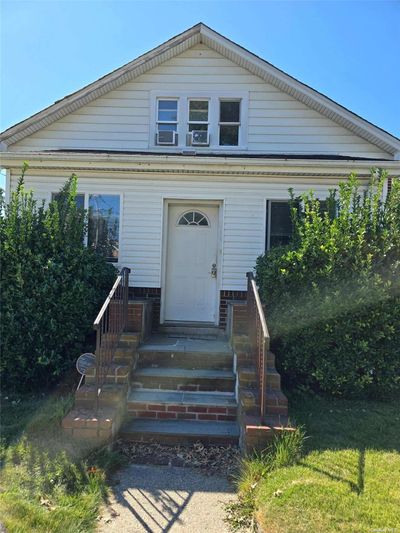 11 2nd Avenue, House other with 4 bedrooms, 2 bathrooms and null parking in New Hyde Park NY | Image 1