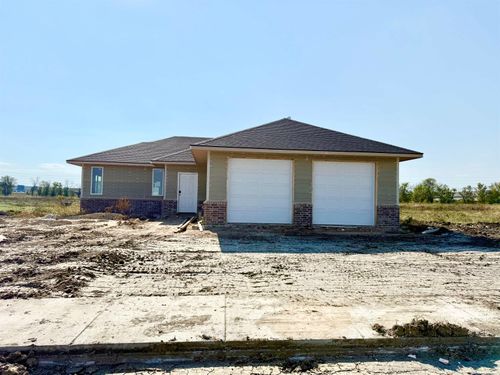 5476 N Toben Dr, Bel Aire, KS, 67226-3461 | Card Image