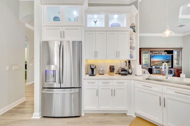 8640 Via Avellino, House other with 3 bedrooms, 2 bathrooms and null parking in Lake Worth FL | Image 22