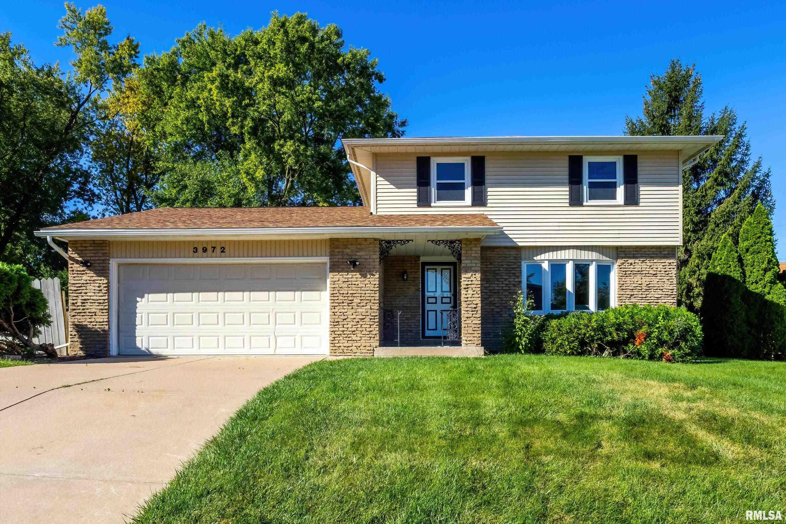 Rolling Hills Dr, Bettendorf, IA 52722