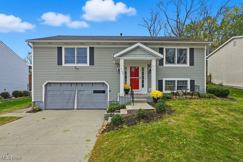 2183 Plymouth Ln, Cuyahoga Falls, OH, 44221-3665 | Card Image