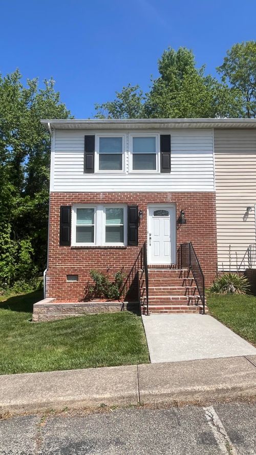 539 Westminister Ln, Salem, VA, 24153-2862 | Card Image