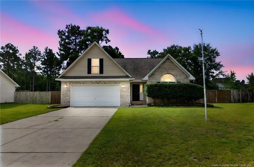 162 Fallingleaf Dr, Raeford, NC, 28376-5484 | Card Image