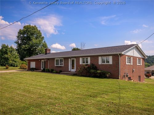 2015 E Highland Dr, Hurricane, WV, 25526-9628 | Card Image