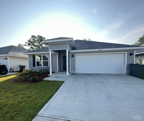 2348 Kirkwood Dr, Cantonment, FL, 32533-8456 | Card Image