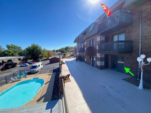 62-160 Wilshire Drive, Hollister, MO, 65672 | Card Image