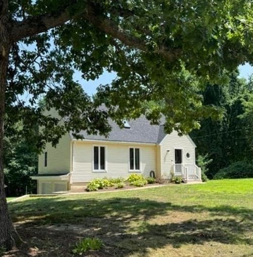 46 Old Powder House Rd, Lakeville, MA, 02347-1911 | Card Image