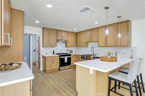 7012 Little Harbor Dr, Huntington Beach, CA, 92648-3066 | Card Image