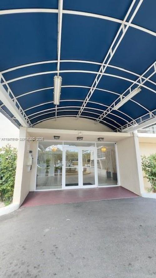 4m-2821 Ne 163rd St, North Miami Beach, FL, 33160-4431 | Card Image
