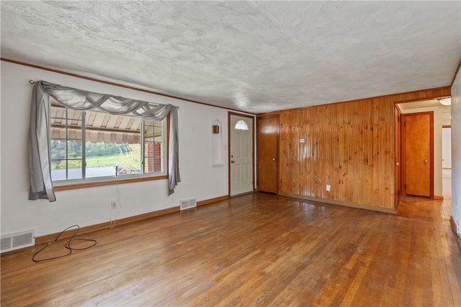2034 Washington Blvd, House other with 3 bedrooms, 2 bathrooms and 2 parking in Glassport PA | Image 8