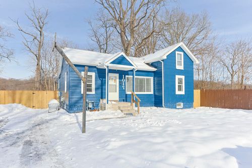 1017 Burns St, Niles, MI, 49120-1219 | Card Image