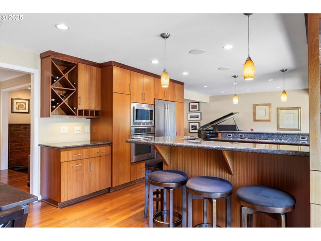 17810 Sarah Hill Ln, House other with 4 bedrooms, 3 bathrooms and 2 parking in Lake Oswego OR | Image 11