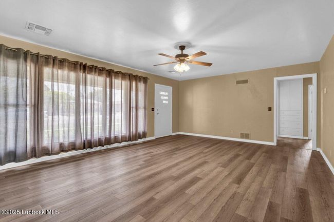 613 W Avenue F, House other with 2 bedrooms, 1 bathrooms and null parking in Muleshoe TX | Image 6