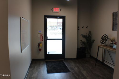 217 E New St, Kingsport, TN, 37660-4334 | Card Image